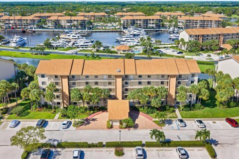 Condo in Jupiter, Florida, 2 bedrooms № 2404039 - photo 27