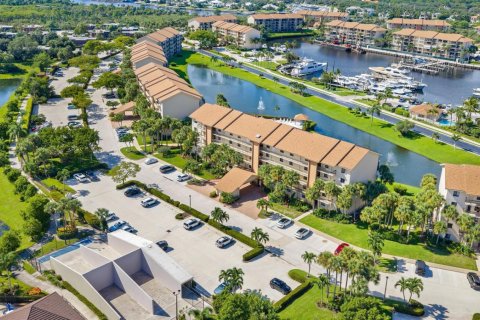 Condo in Jupiter, Florida, 2 bedrooms № 2404039 - photo 30