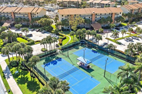 Condo in Jupiter, Florida, 2 bedrooms № 2404039 - photo 29