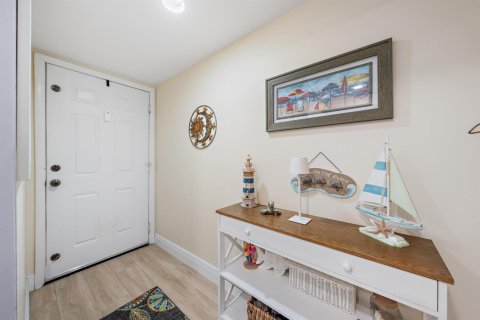 Condo in Jupiter, Florida, 2 bedrooms № 2404039 - photo 2