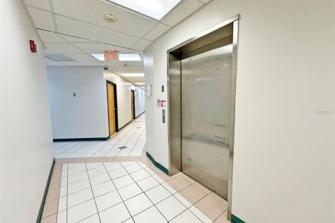 Propiedad comercial en venta en Orlando, Florida, 72.56 m2 № 2157744 - foto 8