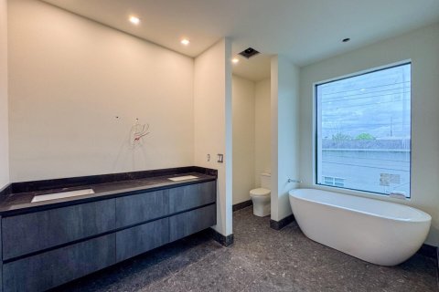 Townhouse in Fort Lauderdale, Florida 4 bedrooms, 218.41 sq.m. № 2261408 - photo 20