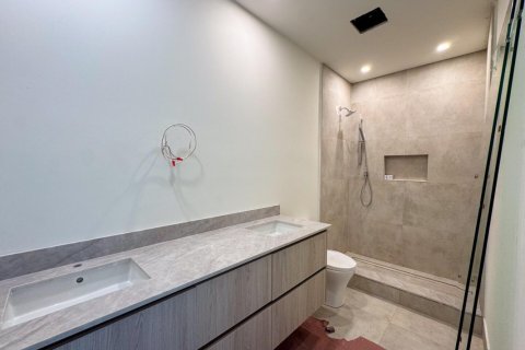 Townhouse in Fort Lauderdale, Florida 4 bedrooms, 218.41 sq.m. № 2261408 - photo 25