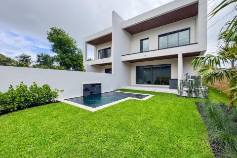 Townhouse in Fort Lauderdale, Florida 4 bedrooms, 218.41 sq.m. № 2261408 - photo 4