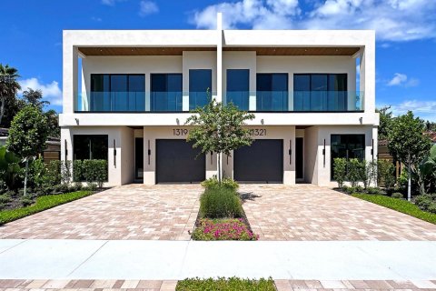 Townhouse in Fort Lauderdale, Florida 4 bedrooms, 218.41 sq.m. № 2261408