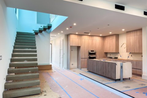 Townhouse in Fort Lauderdale, Florida 4 bedrooms, 218.41 sq.m. № 2261408 - photo 13