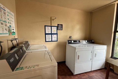 Condominio en venta en Miramar, Florida, 1 dormitorio, 83.61 m2 № 2023211 - foto 30