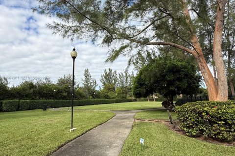 Condominio en venta en Miramar, Florida, 1 dormitorio, 83.61 m2 № 2023211 - foto 29