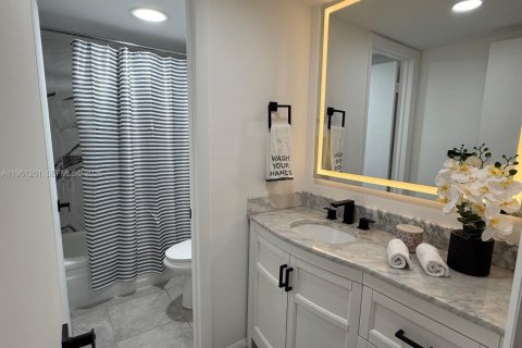 Condominio en venta en Miramar, Florida, 1 dormitorio, 83.61 m2 № 2023211 - foto 21