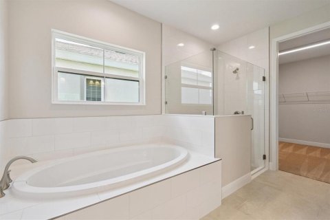 House in Apollo Beach, Florida 3 bedrooms, 234.95 sq.m. № 1883570 - photo 8