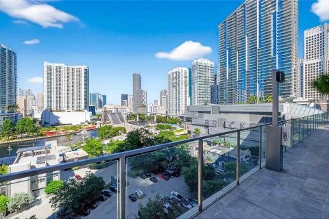 Condominio en alquiler en Miami, Florida, 2 dormitorios, 119.01 m2 № 2031945 - foto 30