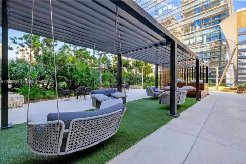 Condominio en alquiler en Miami, Florida, 2 dormitorios, 119.01 m2 № 2031945 - foto 29