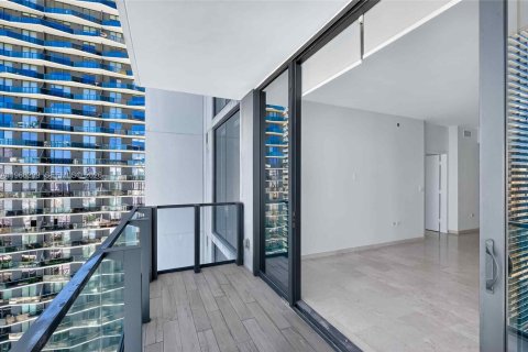 Condominio en alquiler en Miami, Florida, 2 dormitorios, 119.01 m2 № 2031945 - foto 5