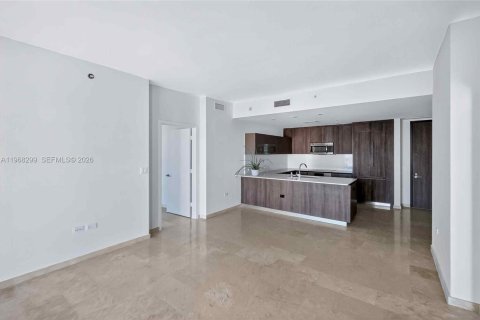 Condominio en alquiler en Miami, Florida, 2 dormitorios, 119.01 m2 № 2031945 - foto 11
