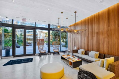 Condominio en alquiler en Miami, Florida, 2 dormitorios, 119.01 m2 № 2031945 - foto 28