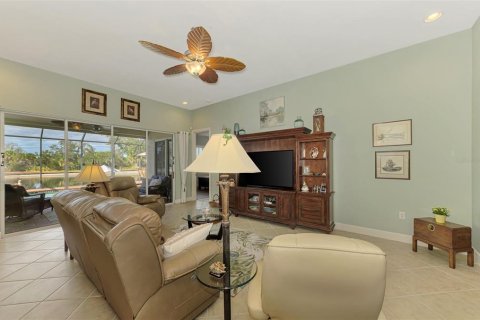 Villa ou maison à vendre à Port Charlotte, Floride: 2 chambres, 171.78 m2 № 2294967 - photo 8