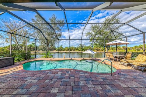 Villa ou maison à vendre à Port Charlotte, Floride: 2 chambres, 171.78 m2 № 2294967 - photo 2
