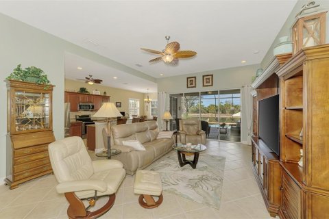 Villa ou maison à vendre à Port Charlotte, Floride: 2 chambres, 171.78 m2 № 2294967 - photo 7
