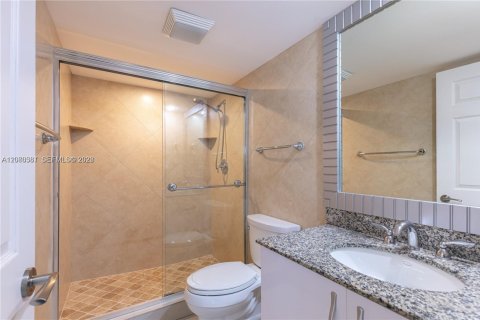 Copropriété à vendre à Sunny Isles Beach, Floride: 2 chambres, 181.07 m2 № 2338625 - photo 10