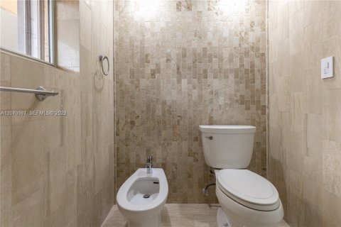 Copropriété à vendre à Sunny Isles Beach, Floride: 2 chambres, 181.07 m2 № 2338625 - photo 15