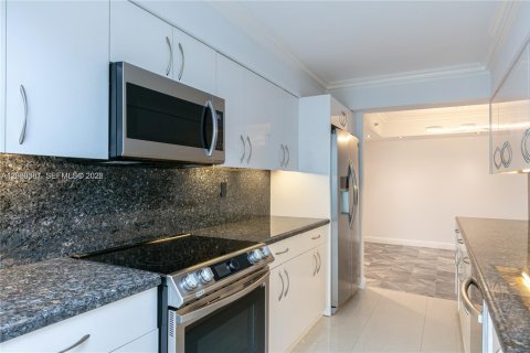 Copropriété à vendre à Sunny Isles Beach, Floride: 2 chambres, 181.07 m2 № 2338625 - photo 6