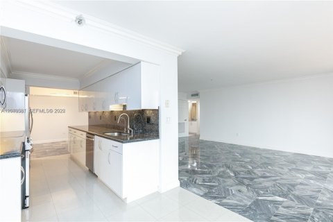 Copropriété à vendre à Sunny Isles Beach, Floride: 2 chambres, 181.07 m2 № 2338625 - photo 7