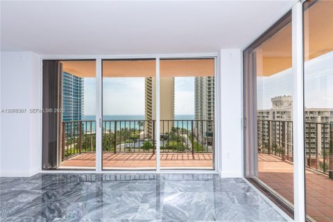 Copropriété à vendre à Sunny Isles Beach, Floride: 2 chambres, 181.07 m2 № 2338625 - photo 20