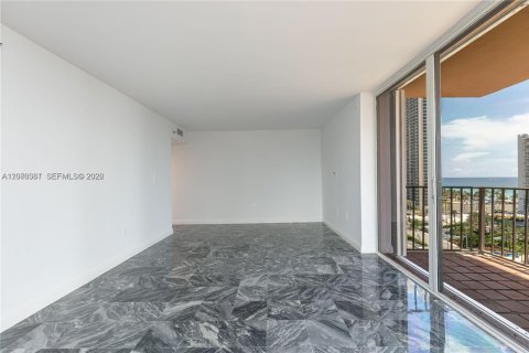 Copropriété à vendre à Sunny Isles Beach, Floride: 2 chambres, 181.07 m2 № 2338625 - photo 18
