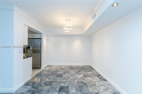 Copropriété à vendre à Sunny Isles Beach, Floride: 2 chambres, 181.07 m2 № 2338625 - photo 8