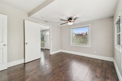 Casa en alquiler en Saint Petersburg, Florida, 3 dormitorios, 95.97 m2 № 1808816 - foto 12