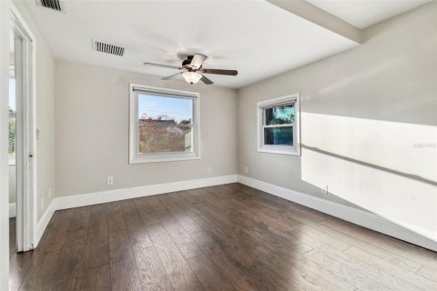 Casa en alquiler en Saint Petersburg, Florida, 3 dormitorios, 95.97 m2 № 1808816 - foto 13