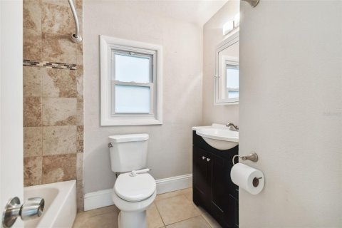 Casa en alquiler en Saint Petersburg, Florida, 3 dormitorios, 95.97 m2 № 1808816 - foto 19