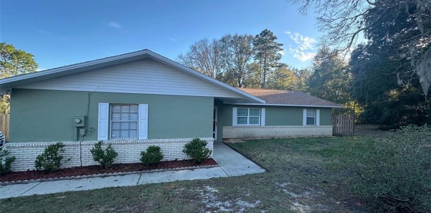 House in Dunnellon, Florida 3 bedrooms, 139.73 sq.m. № 1564239