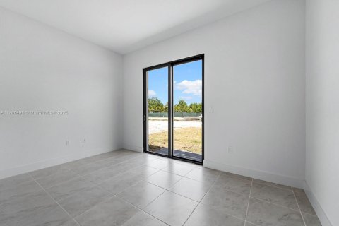 House in Homestead, Florida 4 bedrooms, 146.32 sq.m. № 1740061 - photo 9