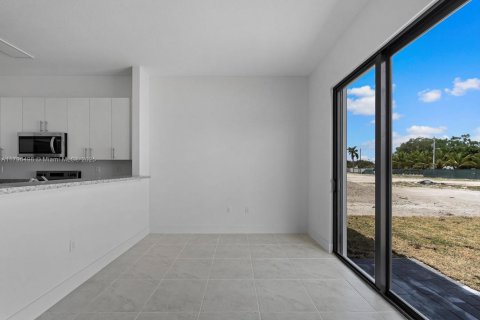 House in Homestead, Florida 4 bedrooms, 146.32 sq.m. № 1740061 - photo 11