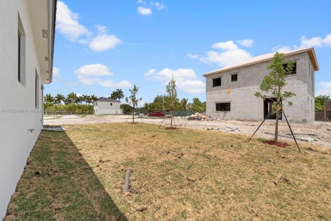 House in Homestead, Florida 4 bedrooms, 146.32 sq.m. № 1740061 - photo 25