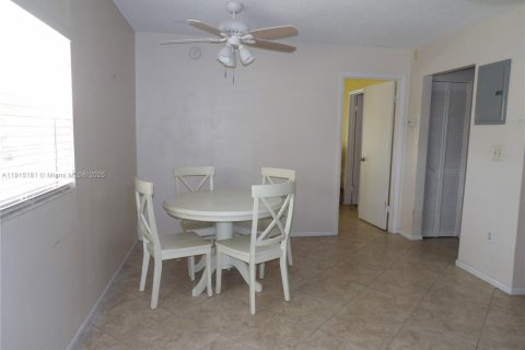 Condominio en venta en Coral Springs, Florida, 1 dormitorio, 56.67 m2 № 1972689 - foto 7