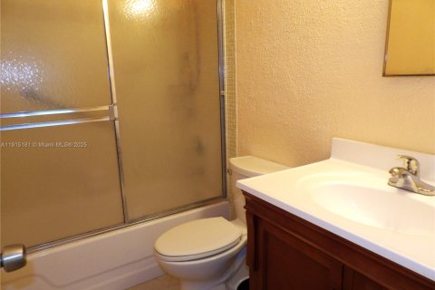 Condominio en venta en Coral Springs, Florida, 1 dormitorio, 56.67 m2 № 1972689 - foto 17