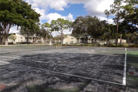 Condominio en venta en Coral Springs, Florida, 1 dormitorio, 56.67 m2 № 1972689 - foto 28