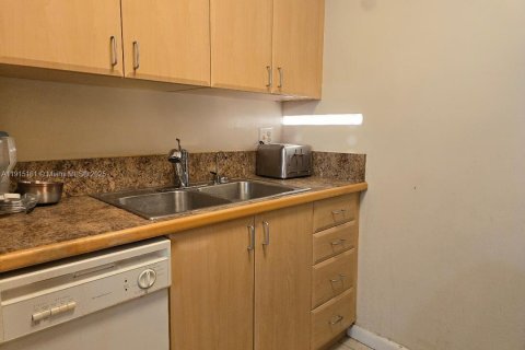 Condominio en venta en Coral Springs, Florida, 1 dormitorio, 56.67 m2 № 1972689 - foto 10