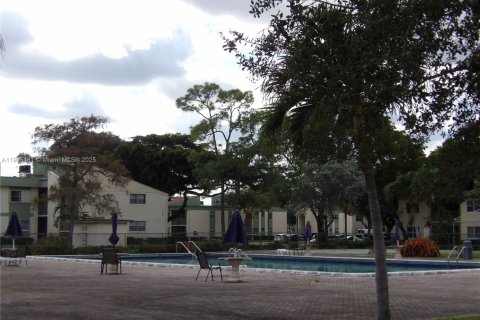 Condominio en venta en Coral Springs, Florida, 1 dormitorio, 56.67 m2 № 1972689 - foto 27