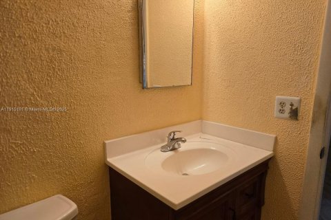 Condominio en venta en Coral Springs, Florida, 1 dormitorio, 56.67 m2 № 1972689 - foto 18