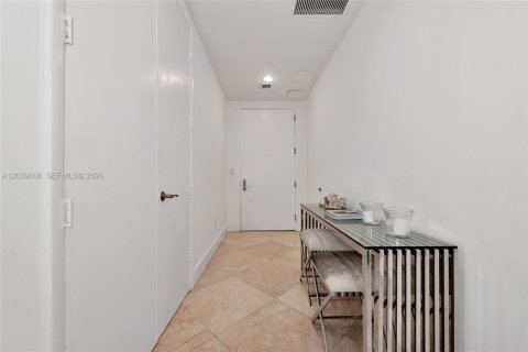 Copropriété à louer à Sunny Isles Beach, Floride: 2 chambres, 133.31 m2 № 2089466 - photo 4