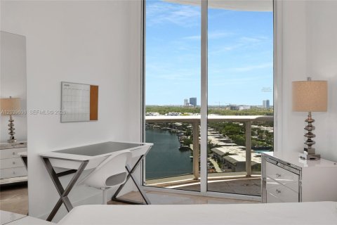 Copropriété à louer à Sunny Isles Beach, Floride: 2 chambres, 133.31 m2 № 2089466 - photo 25