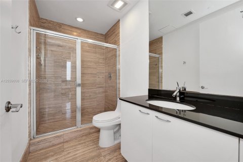 Copropriété à louer à Sunny Isles Beach, Floride: 2 chambres, 133.31 m2 № 2089466 - photo 21