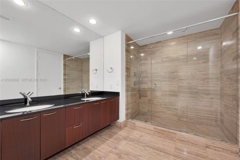 Copropriété à louer à Sunny Isles Beach, Floride: 2 chambres, 133.31 m2 № 2089466 - photo 27