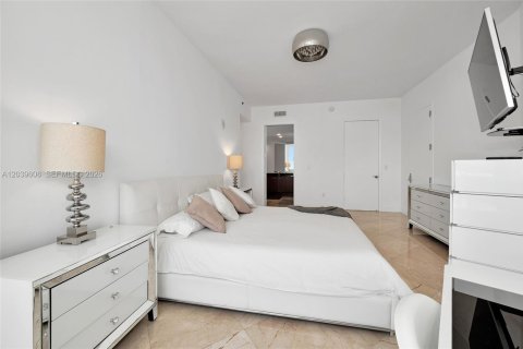 Copropriété à louer à Sunny Isles Beach, Floride: 2 chambres, 133.31 m2 № 2089466 - photo 24