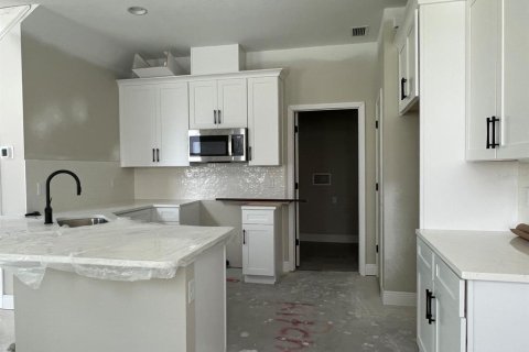 Townhouse in Seminole, Florida 3 bedrooms, 193.52 sq.m. № 1854270 - photo 5