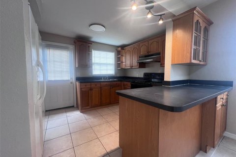 Casa en alquiler en Eustis, Florida, 2 dormitorios, 88.44 m2 № 1917338 - foto 3