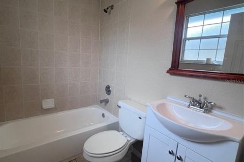 Casa en alquiler en Eustis, Florida, 2 dormitorios, 88.44 m2 № 1917338 - foto 13